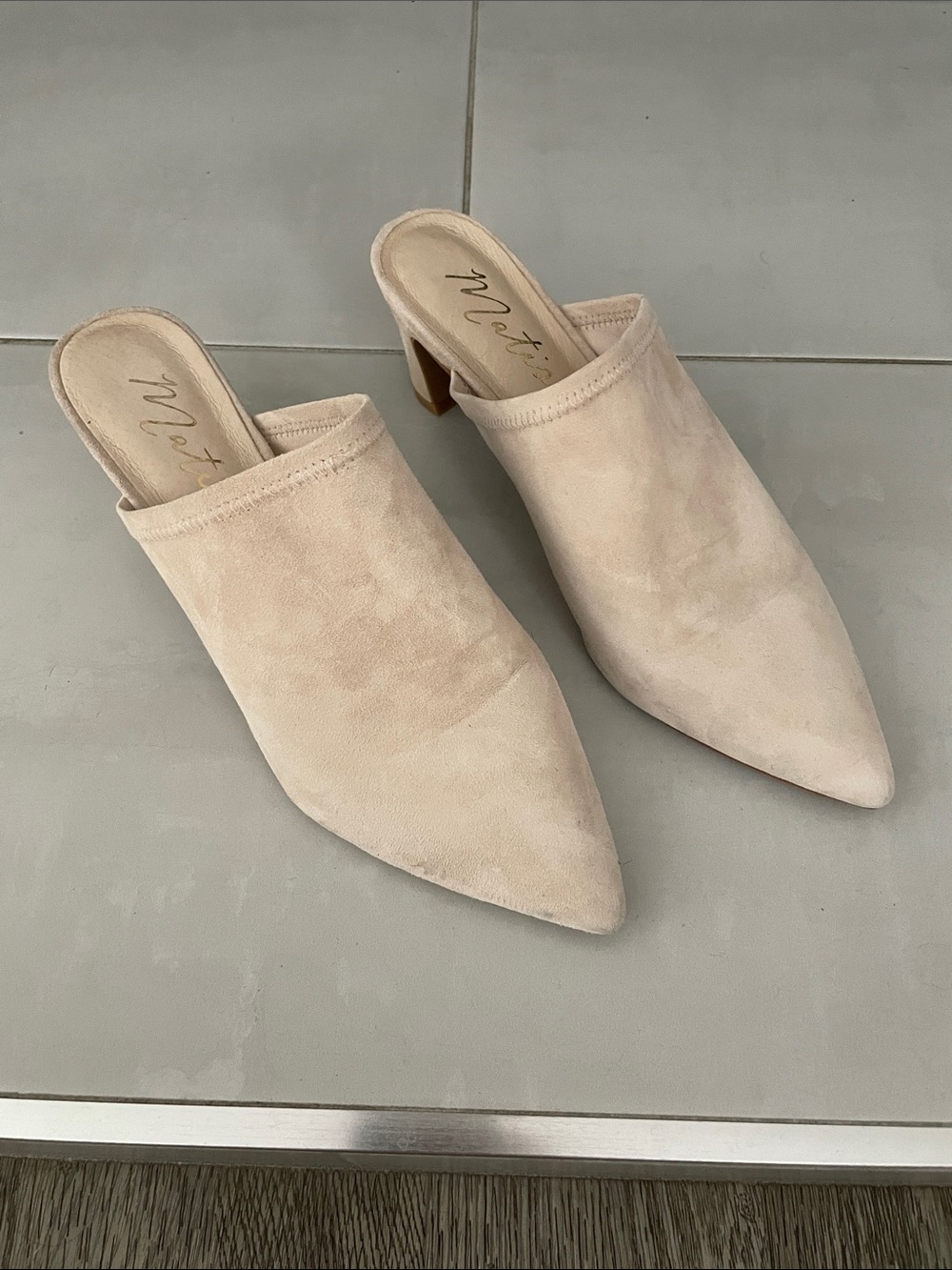 Matisse Blush Suede Pointed Mule Slides